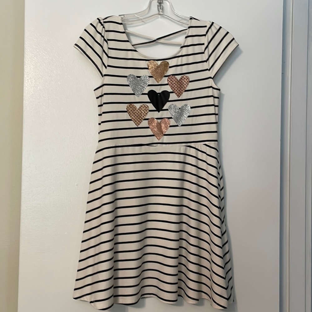 EPIC THREADS GIRLS DRESS.